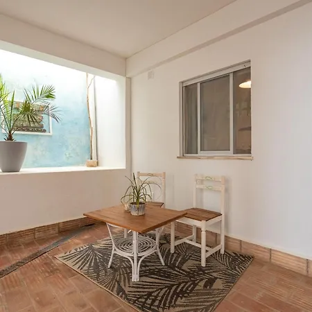 Sardinha-1 Min Walk To *