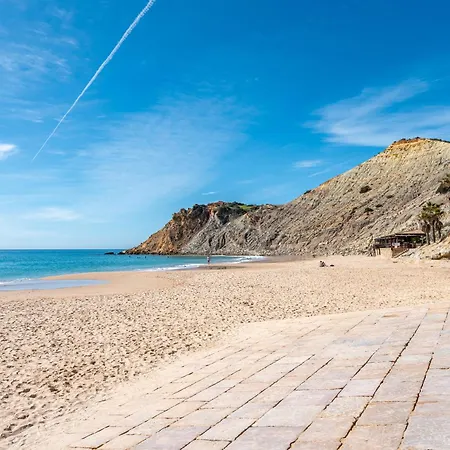 Apartment Sardinha-1 Min Walk To *