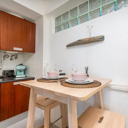 Sardinha-1 Min Walk To Apartment