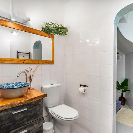 Sardinha-1 Min Walk To *