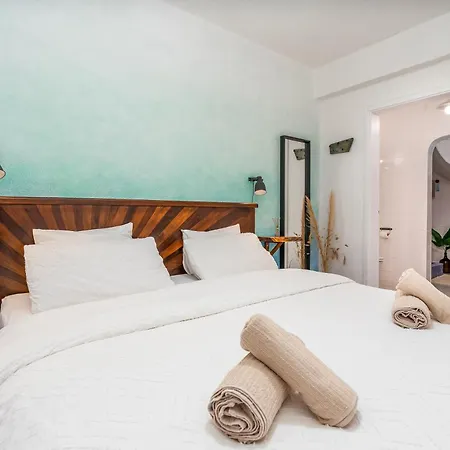 Sardinha-1 Min Walk To Apartment