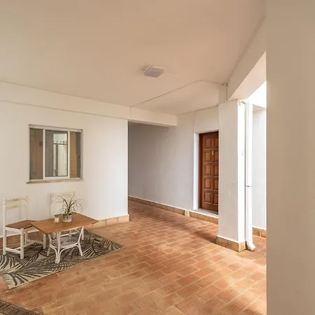 Sardinha-1 Min Walk To Appartamento