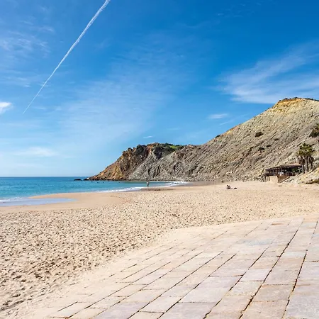 Sardinha-1 Min Walk To *