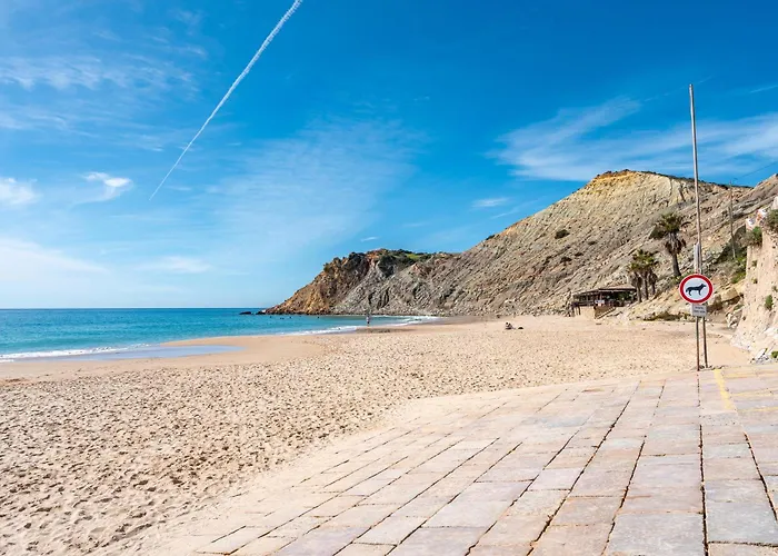 Daire Sardinha-1 Min Walk To *